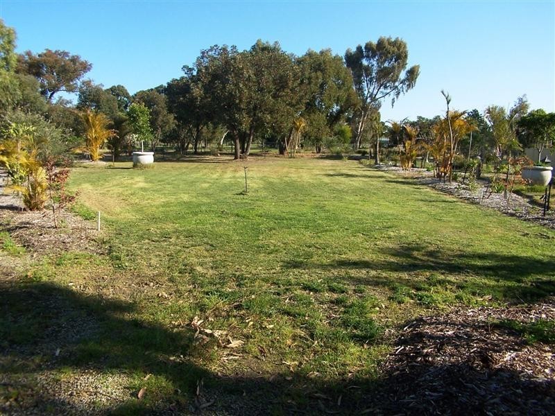 30 Ravenswood Road, Maida Vale WA 6057