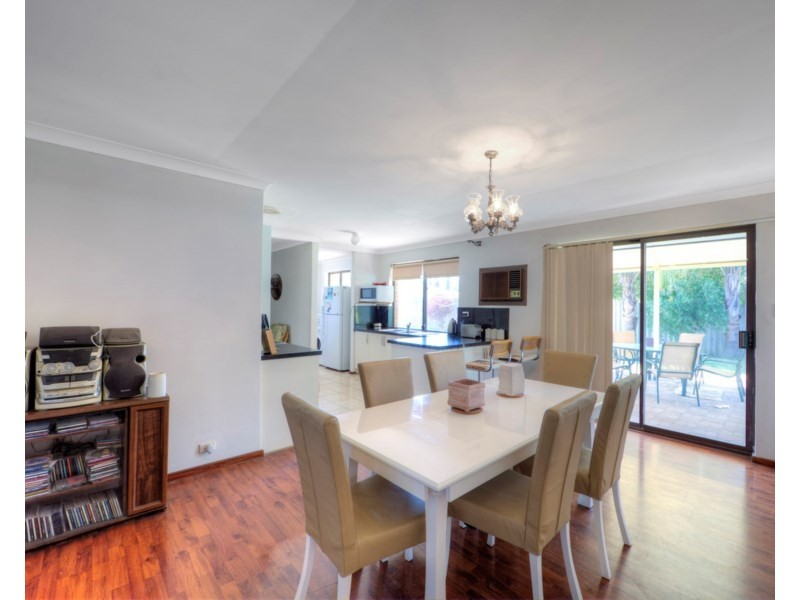 25 Kalmia Way, Forrestfield WA 6058