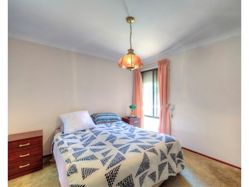 25 Kalmia Way, Forrestfield WA 6058