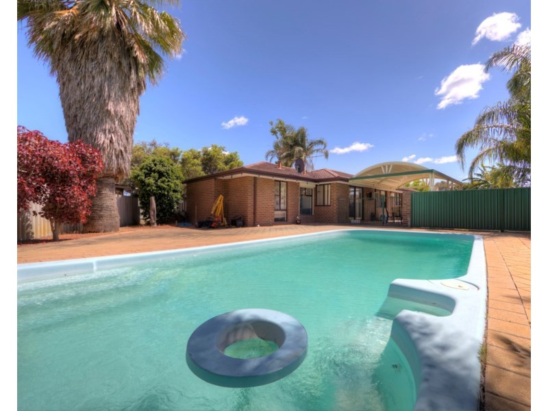 25 Kalmia Way, Forrestfield WA 6058