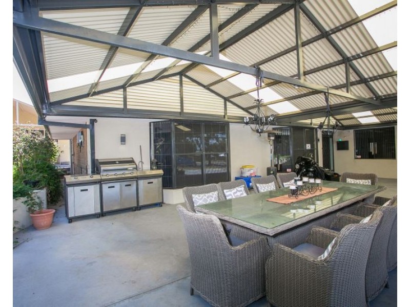 207 Kalamunda Road, Maida Vale WA 6057