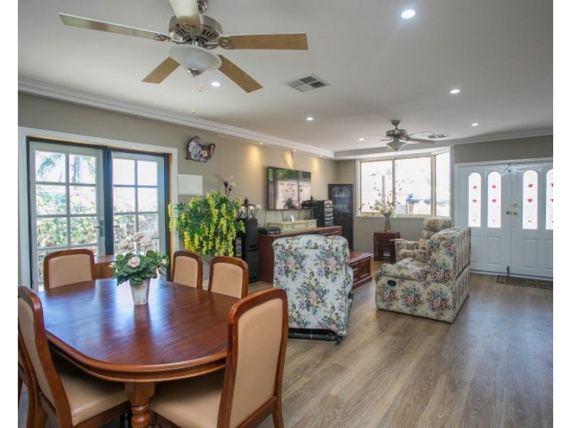 207 Kalamunda Road, Maida Vale WA 6057