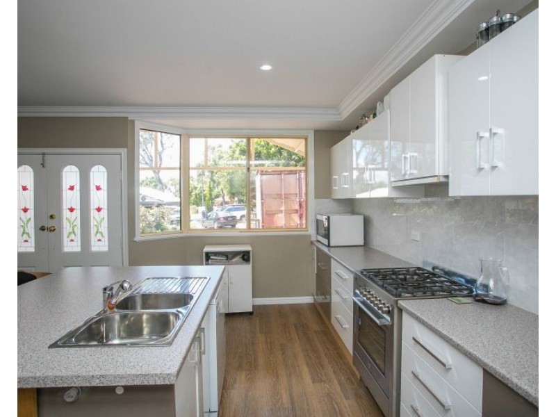 207 Kalamunda Road, Maida Vale WA 6057