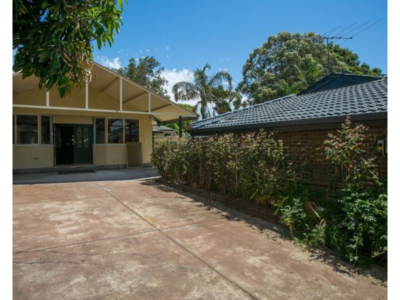 207 Kalamunda Road, Maida Vale WA 6057