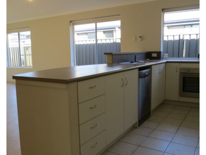 65 Hardey Road East, Wattle Grove WA 6107