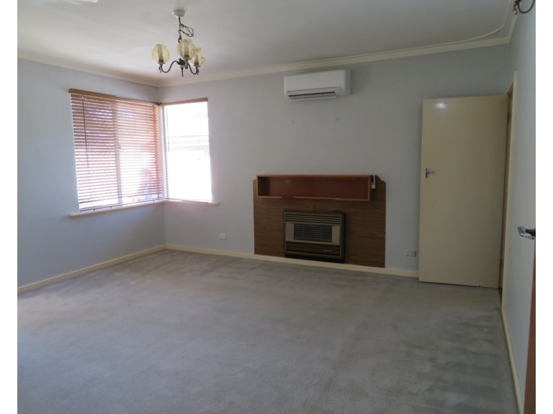 98A Derry Avenue, Mount Nasura WA 6112