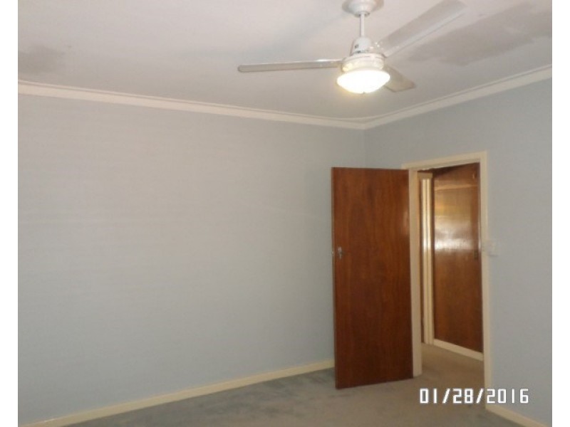 98A Derry Avenue, Mount Nasura WA 6112