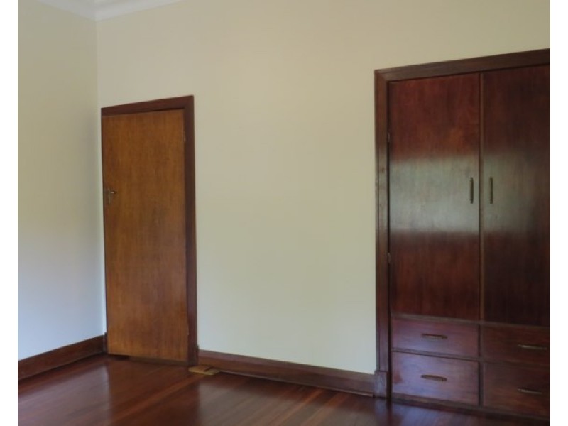 30 Traylen Road, Kalamunda WA 6076