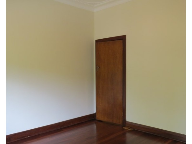 30 Traylen Road, Kalamunda WA 6076