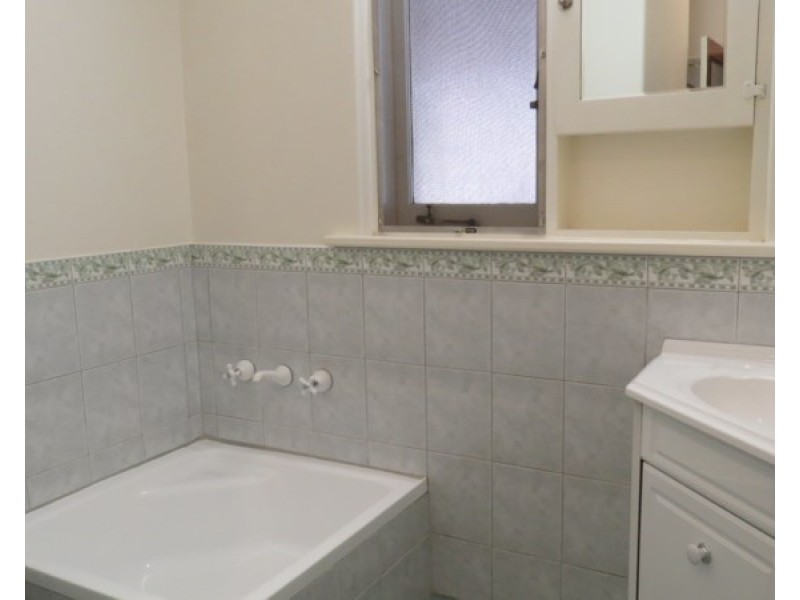 30 Traylen Road, Kalamunda WA 6076