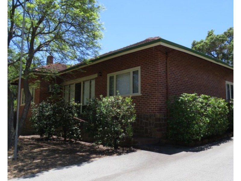 30 Traylen Road, Kalamunda WA 6076