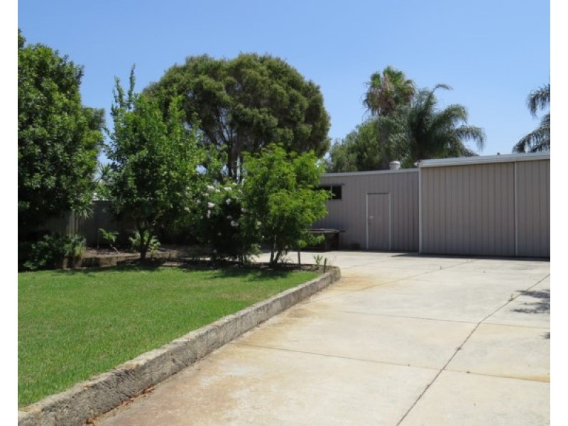 405 Belmont Avenue, Cloverdale WA 6105