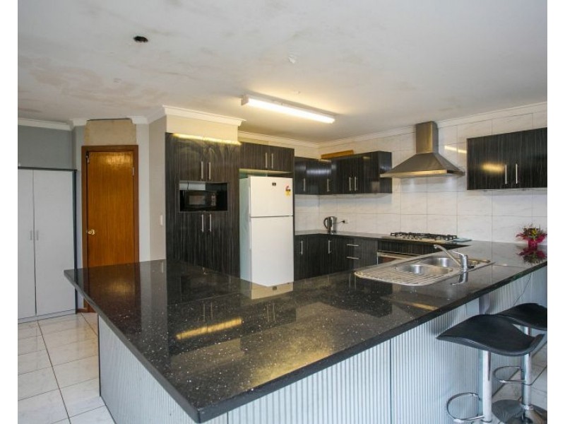 14 Marsh Court, Swan View WA 6056