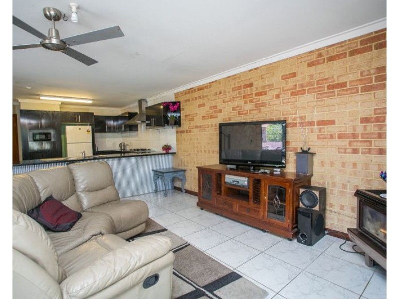 14 Marsh Court, Swan View WA 6056