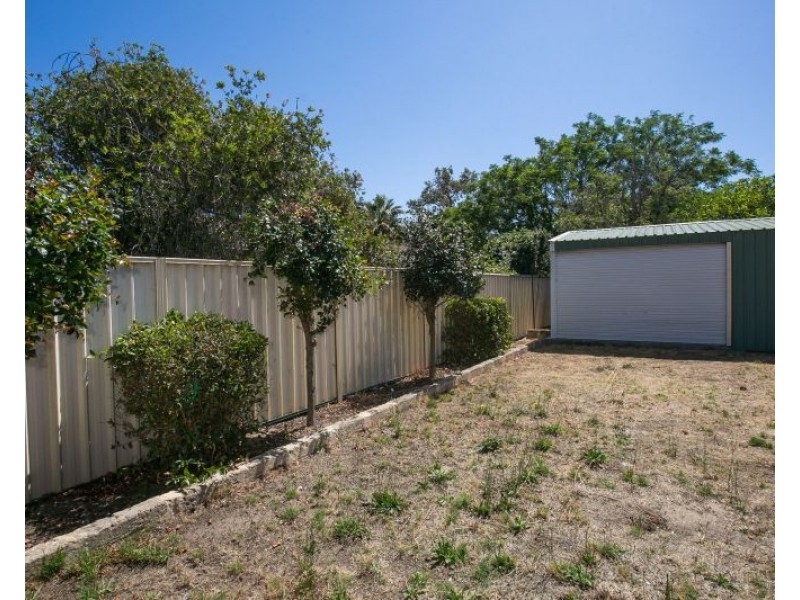 14 Marsh Court, Swan View WA 6056