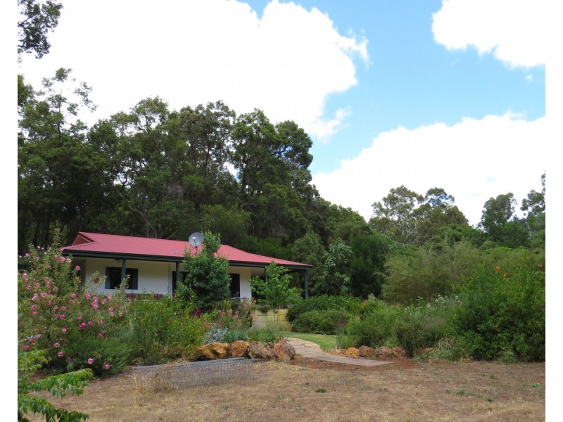 51 Woodbine Road, Pickering Brook WA 6076