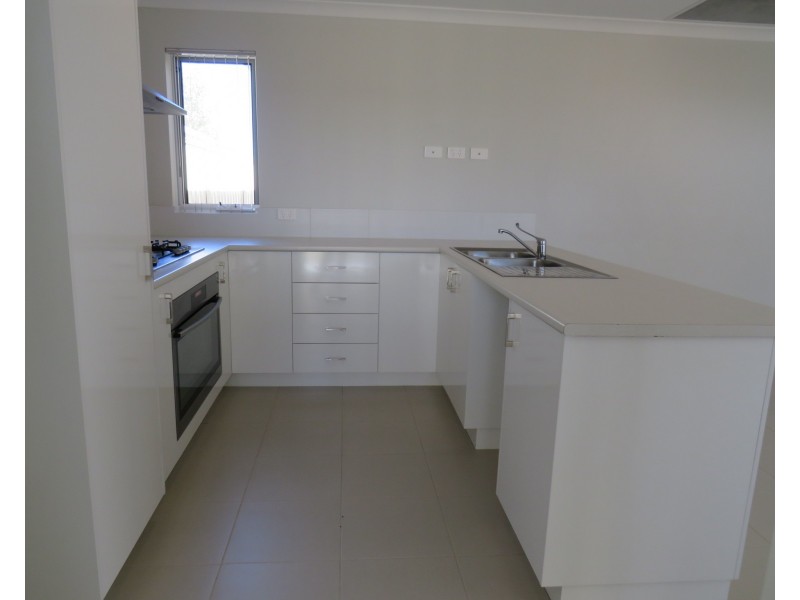 Unit 5, 4 Abercorn Road, Forrestfield WA 6058