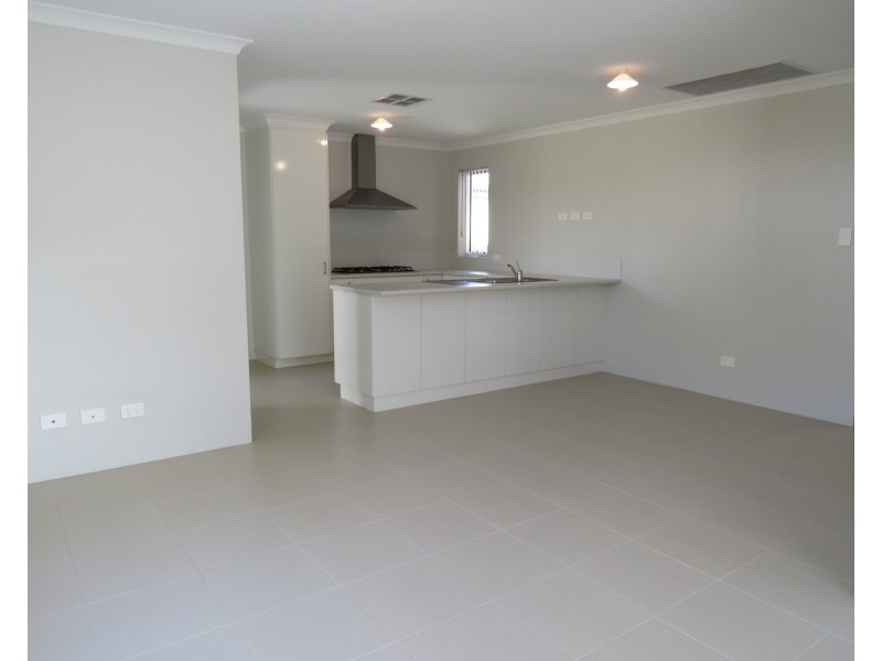 Unit 5, 4 Abercorn Road, Forrestfield WA 6058