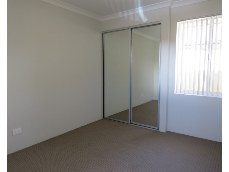 Unit 5, 4 Abercorn Road, Forrestfield WA 6058