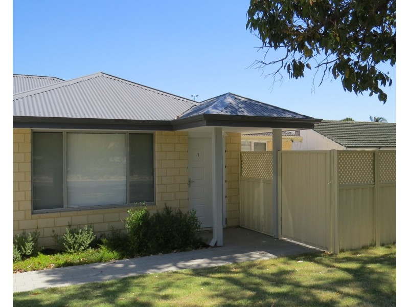 Unit 1, 4 Abercorn Road, Forrestfield WA 6058