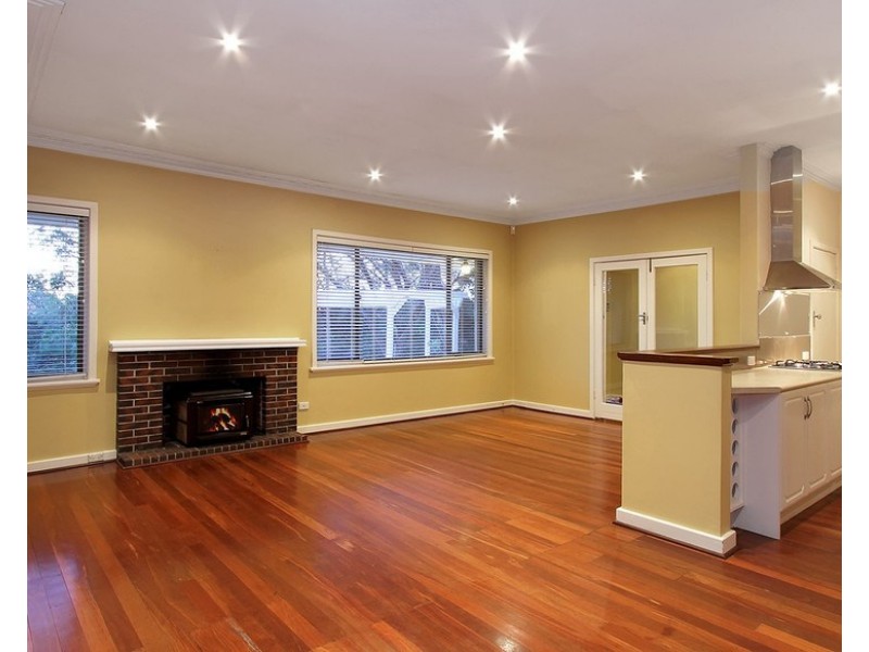 63 Lyndhurst Road, Kalamunda WA 6076