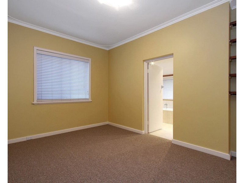 63 Lyndhurst Road, Kalamunda WA 6076