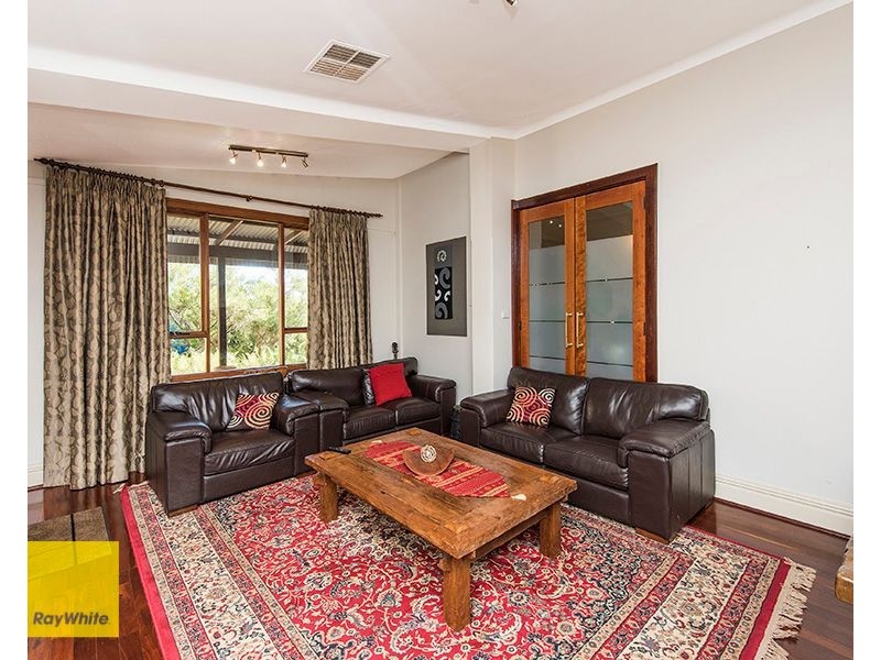 50 Heath Road, Kalamunda WA 6076