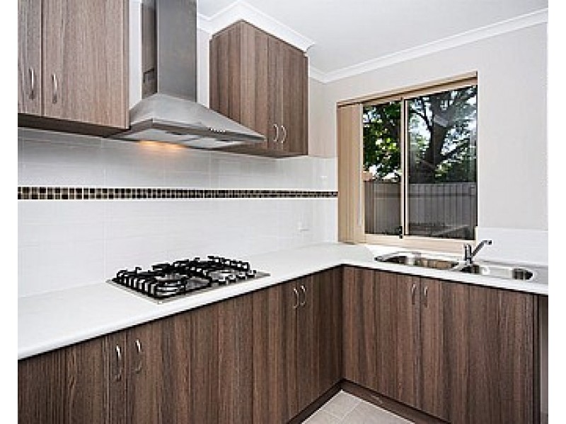 4/32-36 Edney Road, High Wycombe WA 6057