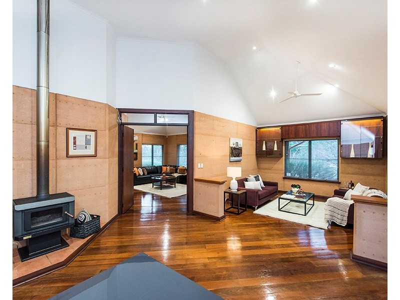 11 Summerfield Place, Gooseberry Hill WA 6076