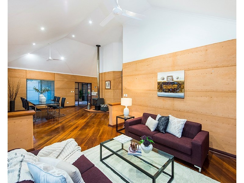 11 Summerfield Place, Gooseberry Hill WA 6076