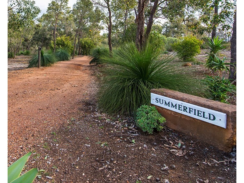11 Summerfield Place, Gooseberry Hill WA 6076