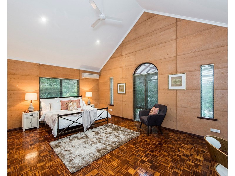 11 Summerfield Place, Gooseberry Hill WA 6076