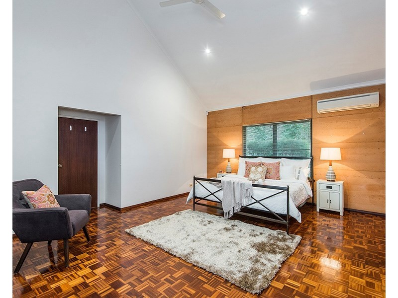 11 Summerfield Place, Gooseberry Hill WA 6076