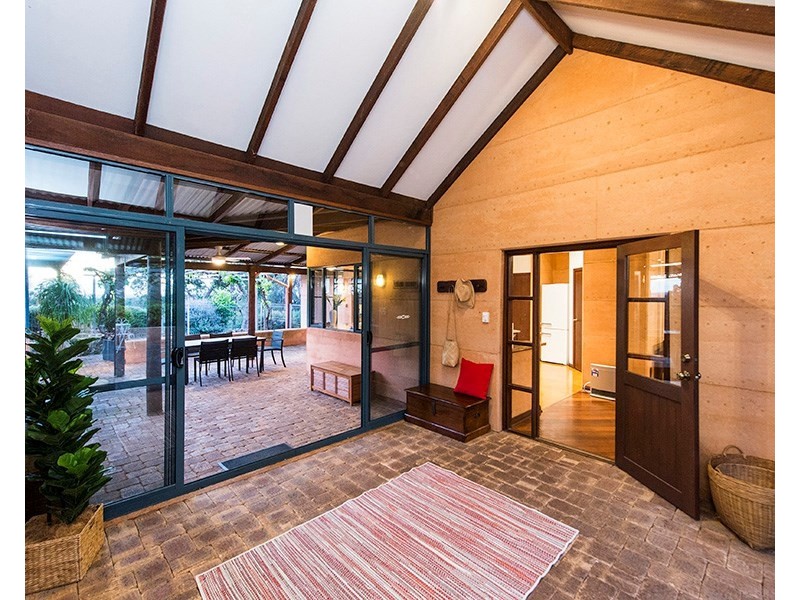 11 Summerfield Place, Gooseberry Hill WA 6076