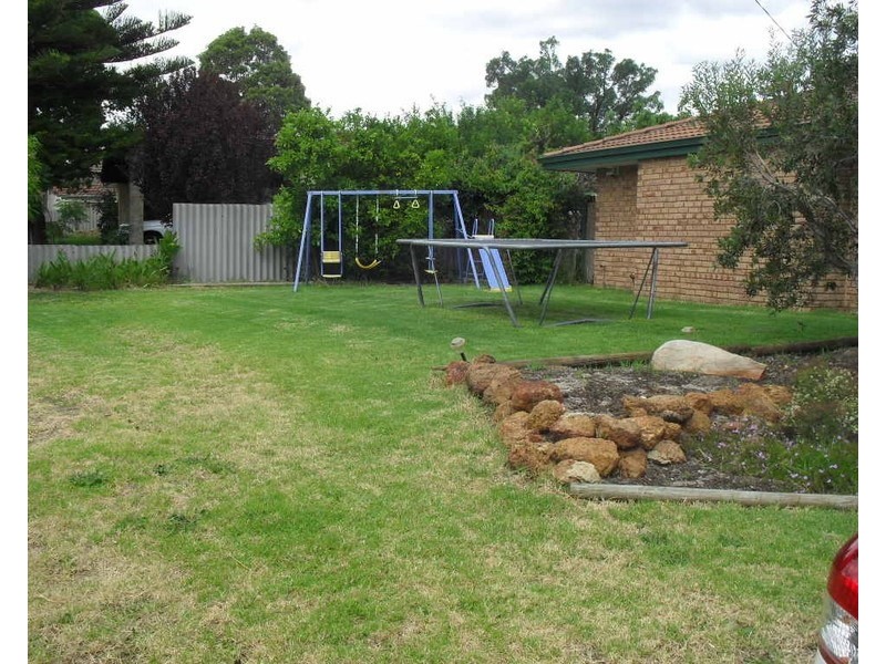 6 Donald Road, Maida Vale WA 6057