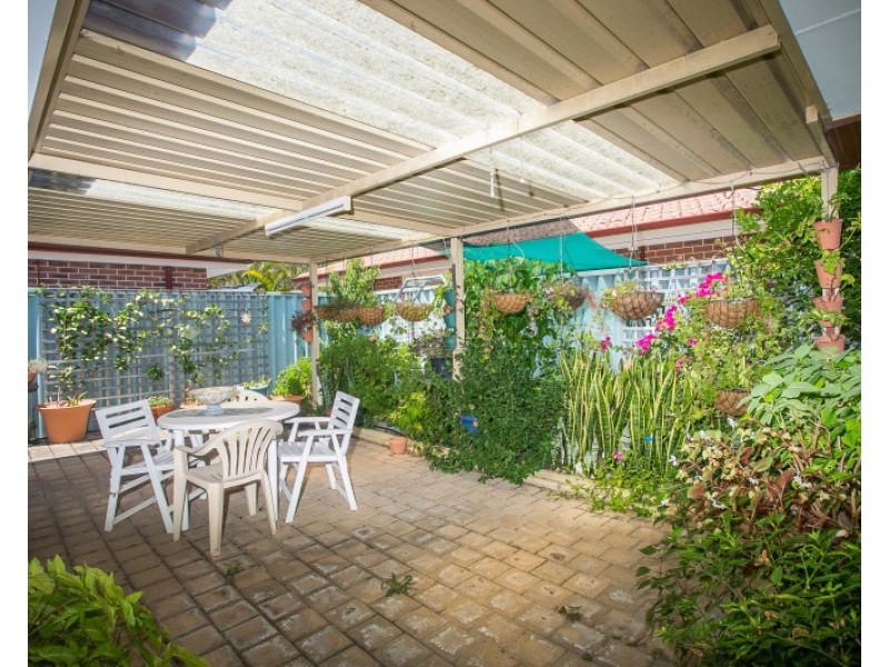 10/27 Magnolia Way, Forrestfield WA 6058