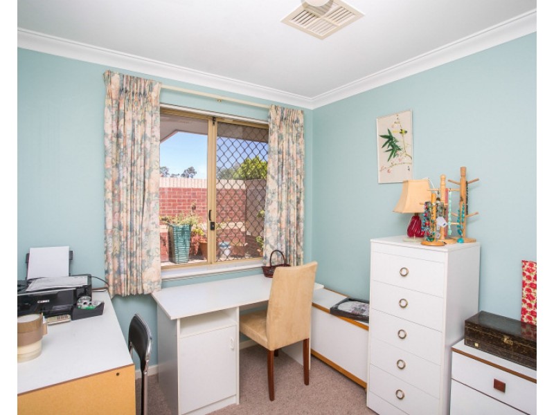 10/27 Magnolia Way, Forrestfield WA 6058