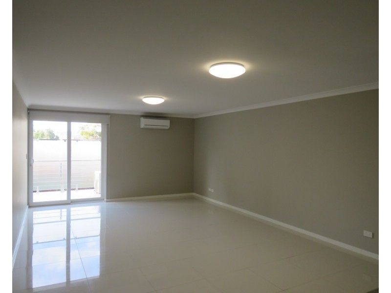 4/28 Terence Street, Gosnells WA 6110