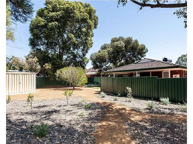 42A Waterloo Crescent, Lesmurdie WA 6076