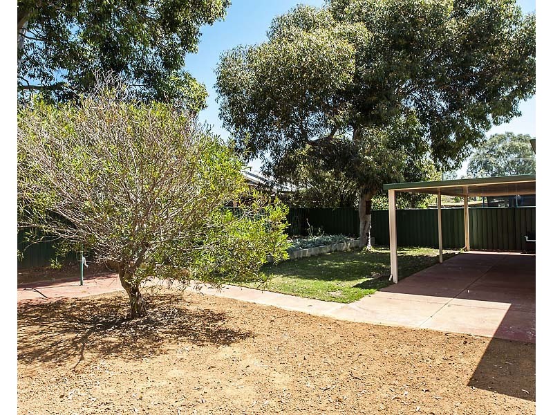 42A Waterloo Crescent, Lesmurdie WA 6076