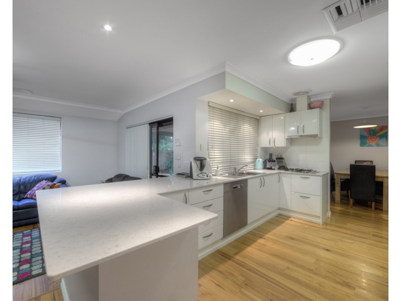 9 Sparrow Court, High Wycombe WA 6057