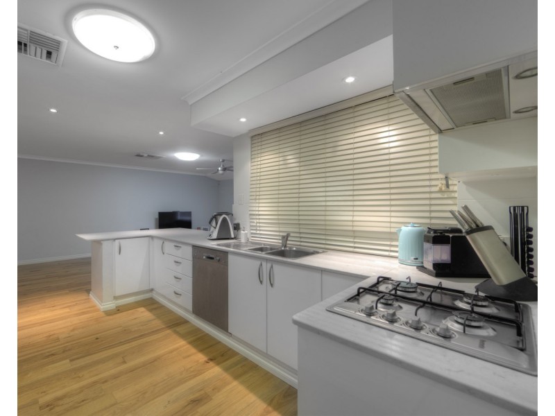 9 Sparrow Court, High Wycombe WA 6057