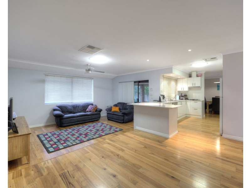 9 Sparrow Court, High Wycombe WA 6057