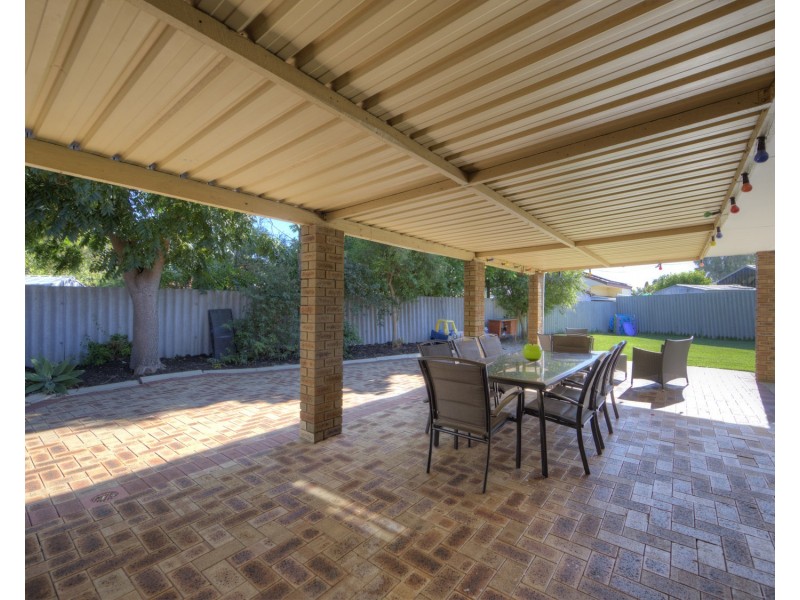 9 Sparrow Court, High Wycombe WA 6057