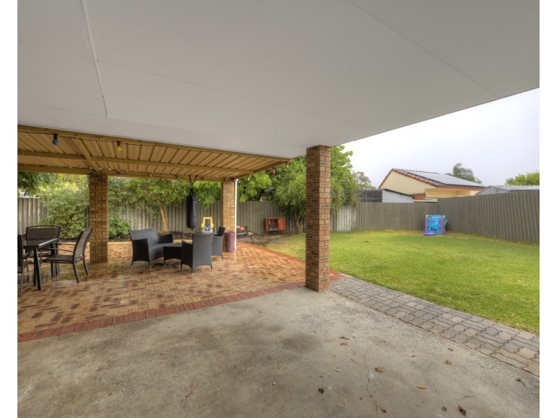 9 Sparrow Court, High Wycombe WA 6057