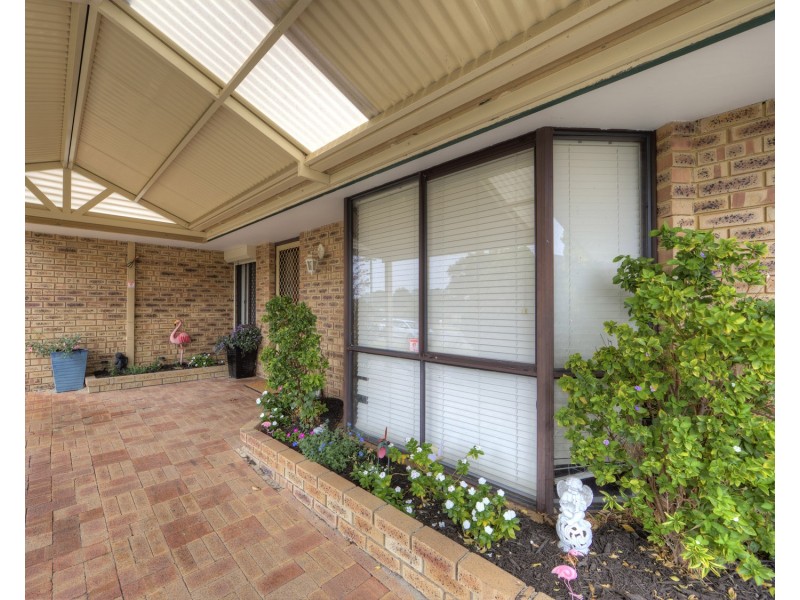 9 Sparrow Court, High Wycombe WA 6057