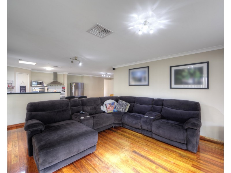 111 Fruit Tree Crescent, Forrestfield WA 6058