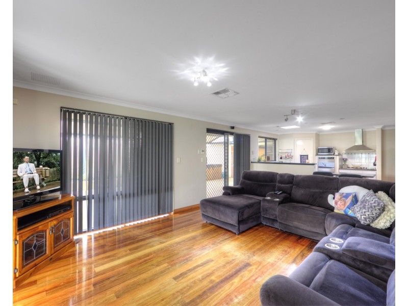 111 Fruit Tree Crescent, Forrestfield WA 6058