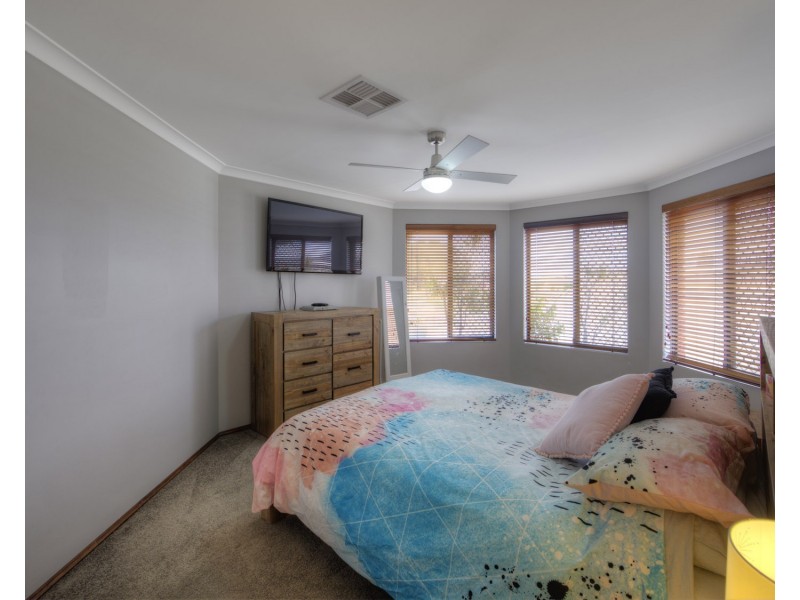 111 Fruit Tree Crescent, Forrestfield WA 6058