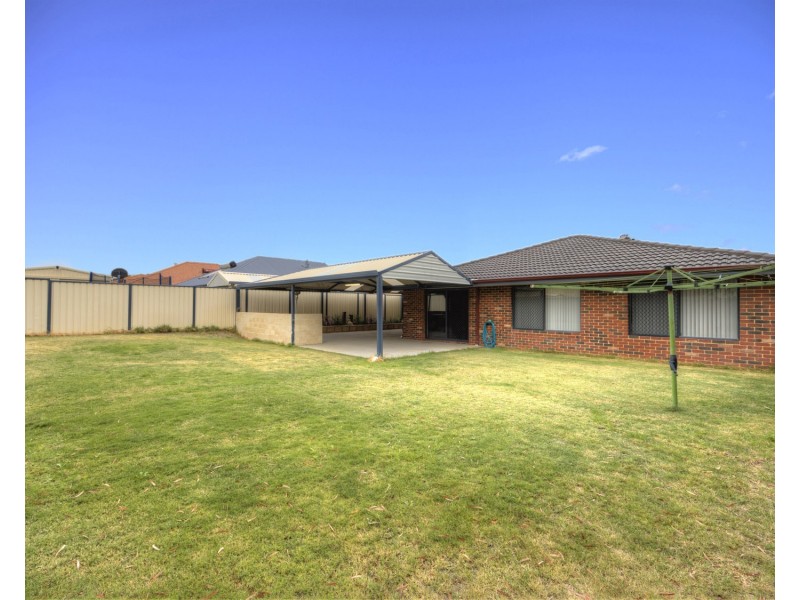 111 Fruit Tree Crescent, Forrestfield WA 6058